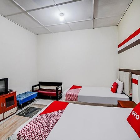 Oyo 90980 Al Karim Syariah Hotel Tanjungbalai Kültér fotó