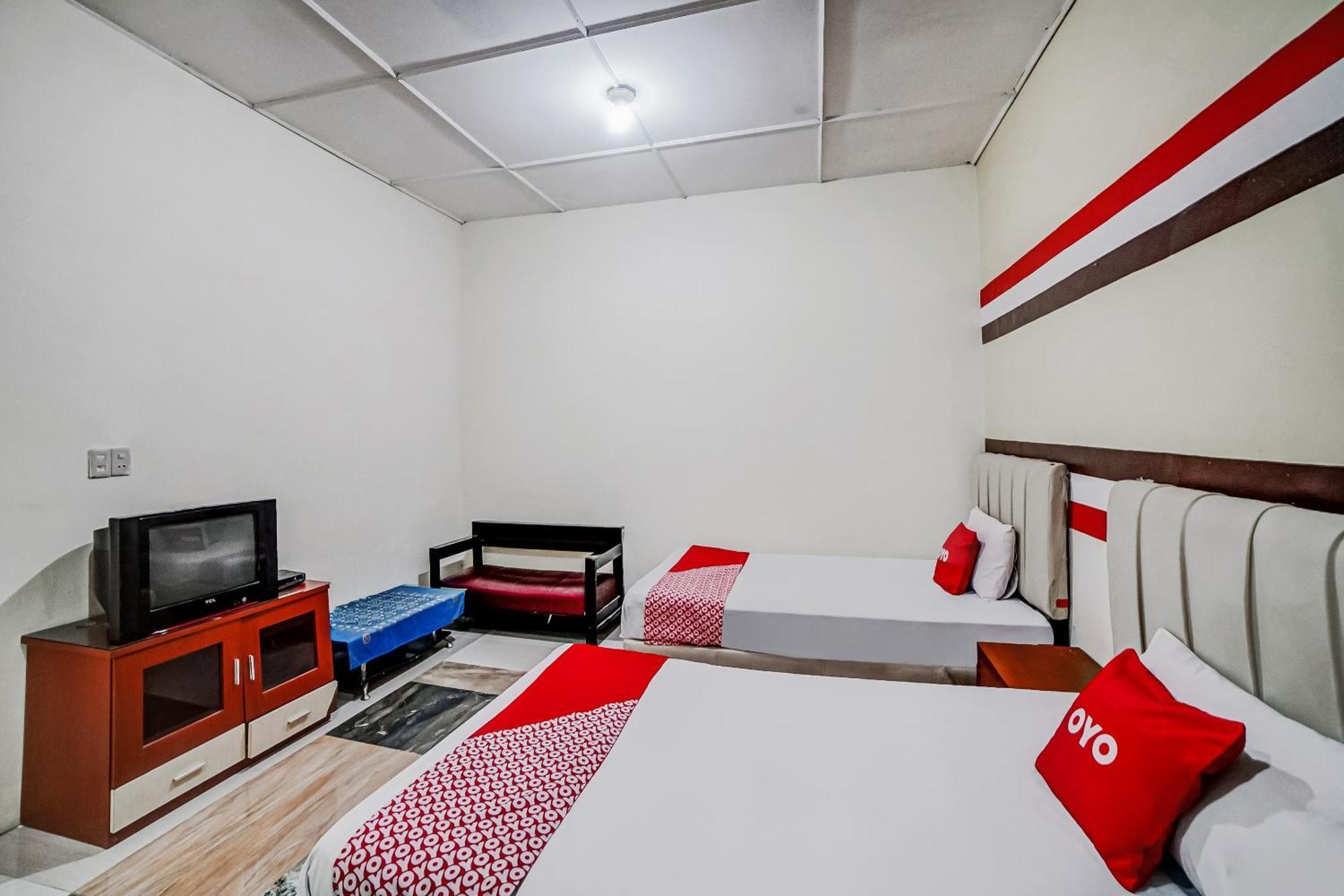 Oyo 90980 Al Karim Syariah Hotel Tanjungbalai Kültér fotó