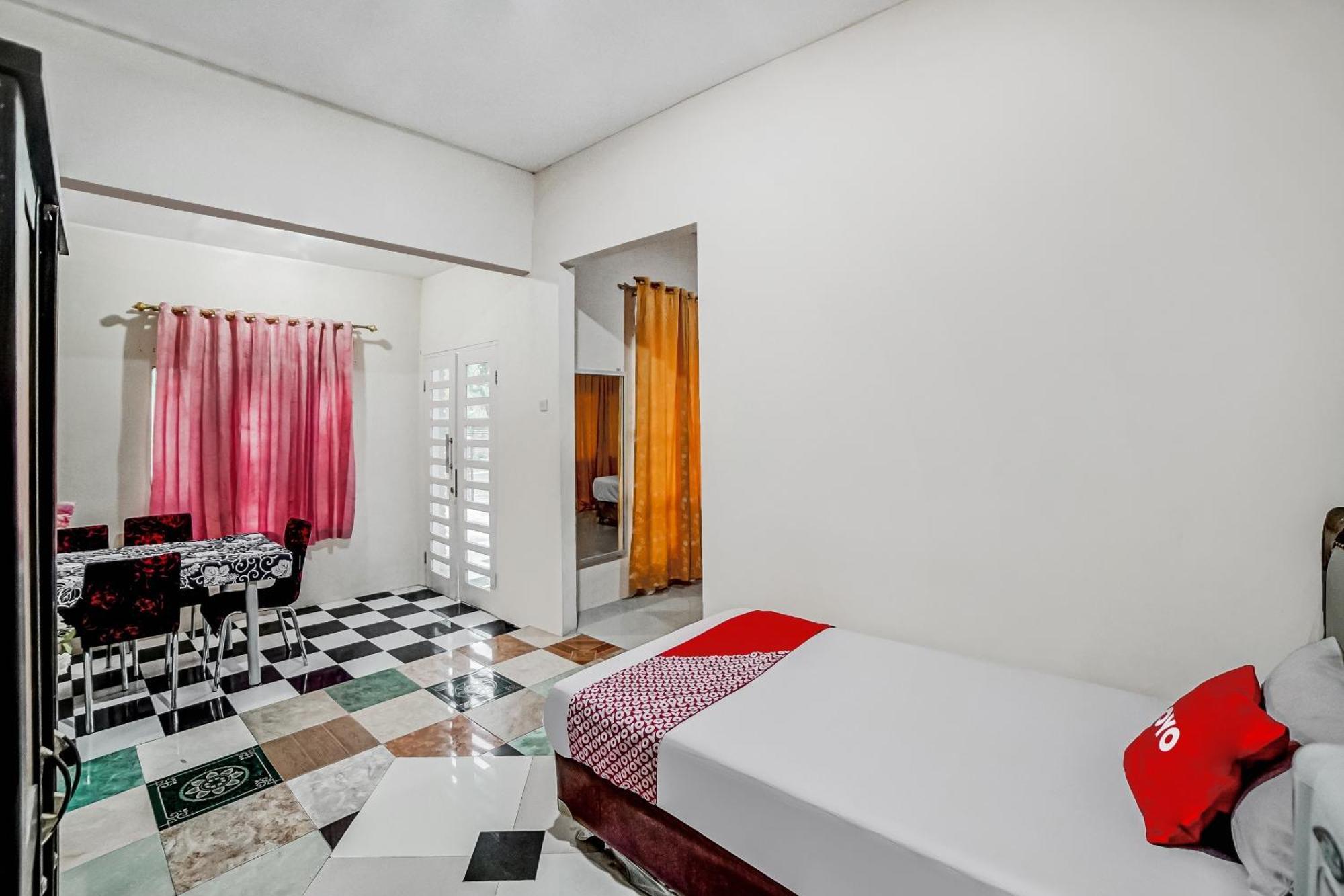 Oyo 90980 Al Karim Syariah Hotel Tanjungbalai Kültér fotó