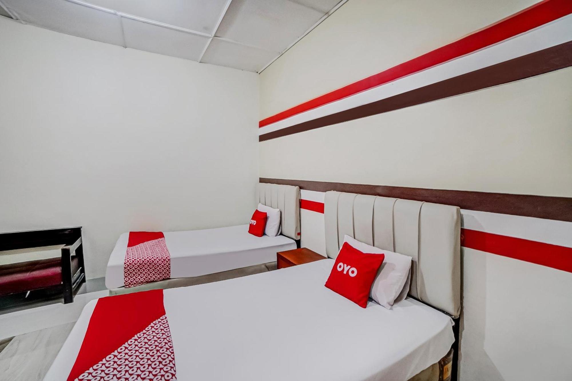 Oyo 90980 Al Karim Syariah Hotel Tanjungbalai Kültér fotó